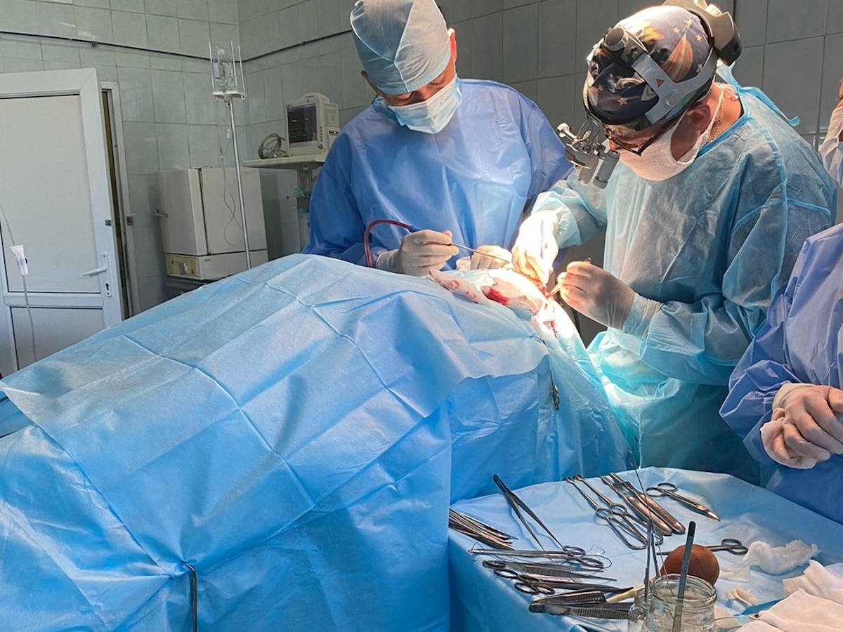 В ВКО врачи внедряют максимально малоинвазивный метод операций на позвоночнике - Амбулаторный центр г. Усть-Каменогорск